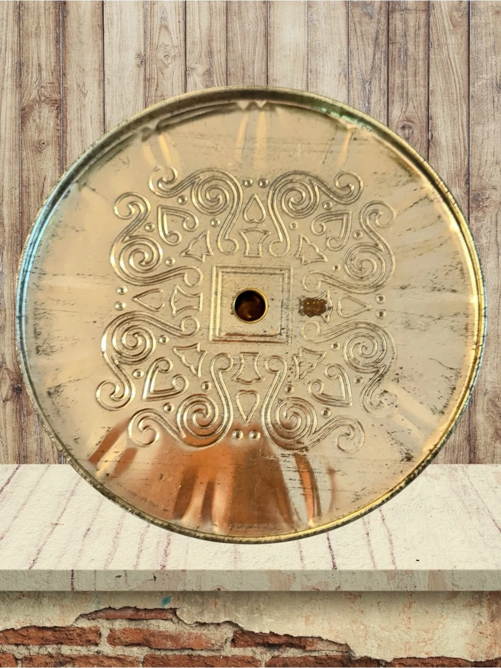 VTG:Daher 1950’s-1960’s Tin From England Crackle Finish/red & gold & gold knob